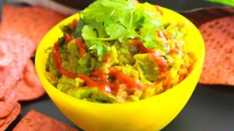 Sriracha Guacamole Recipe - Tablespoon.com