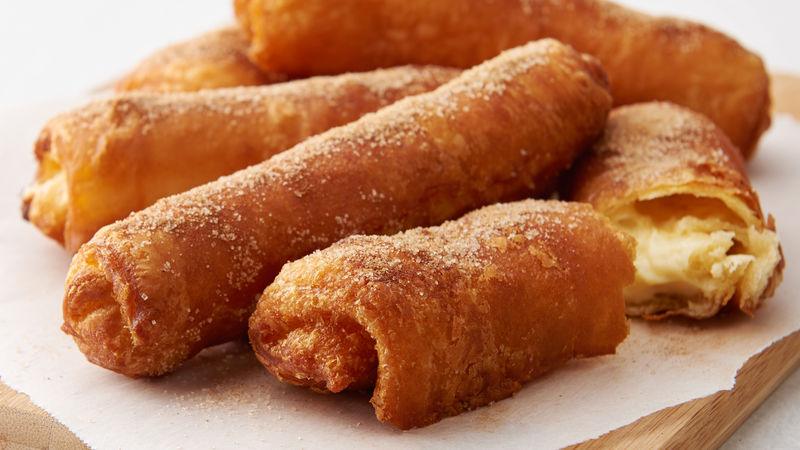 Crescent Cheesecake Roll-Ups