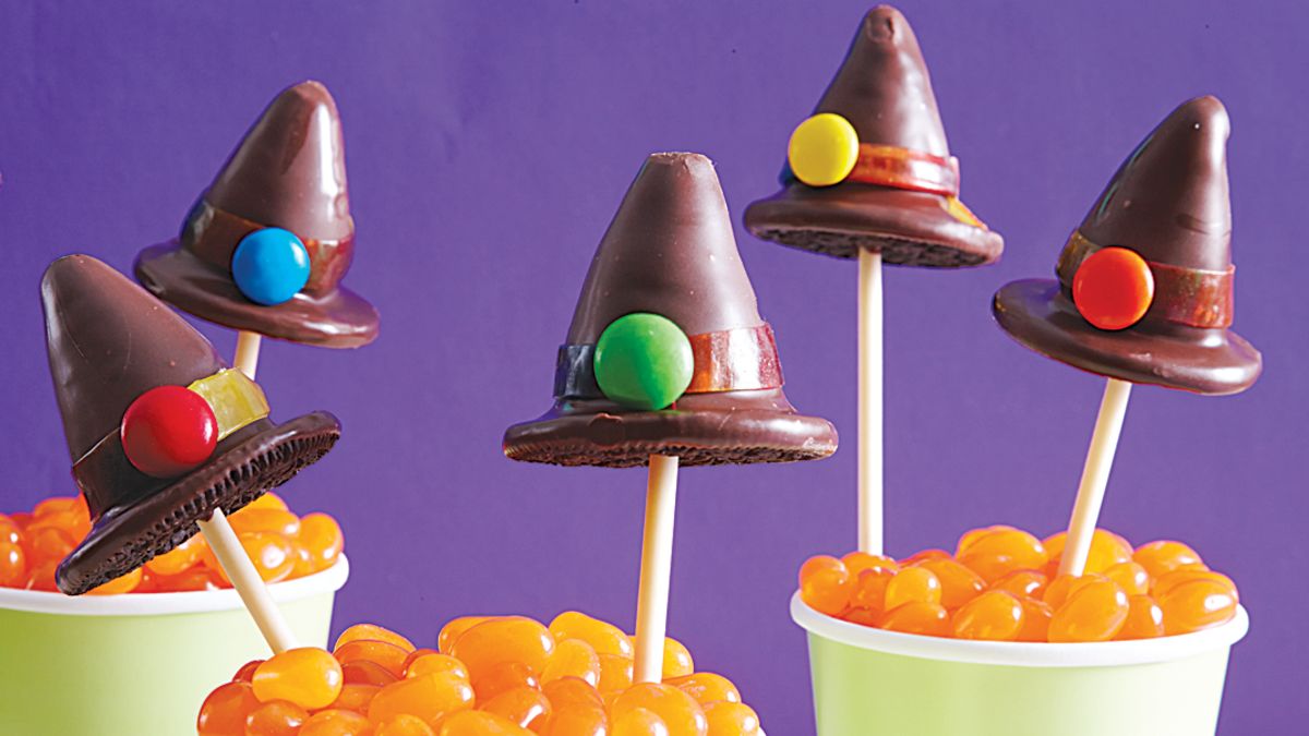 Witch Hat Halloween Cake Pops