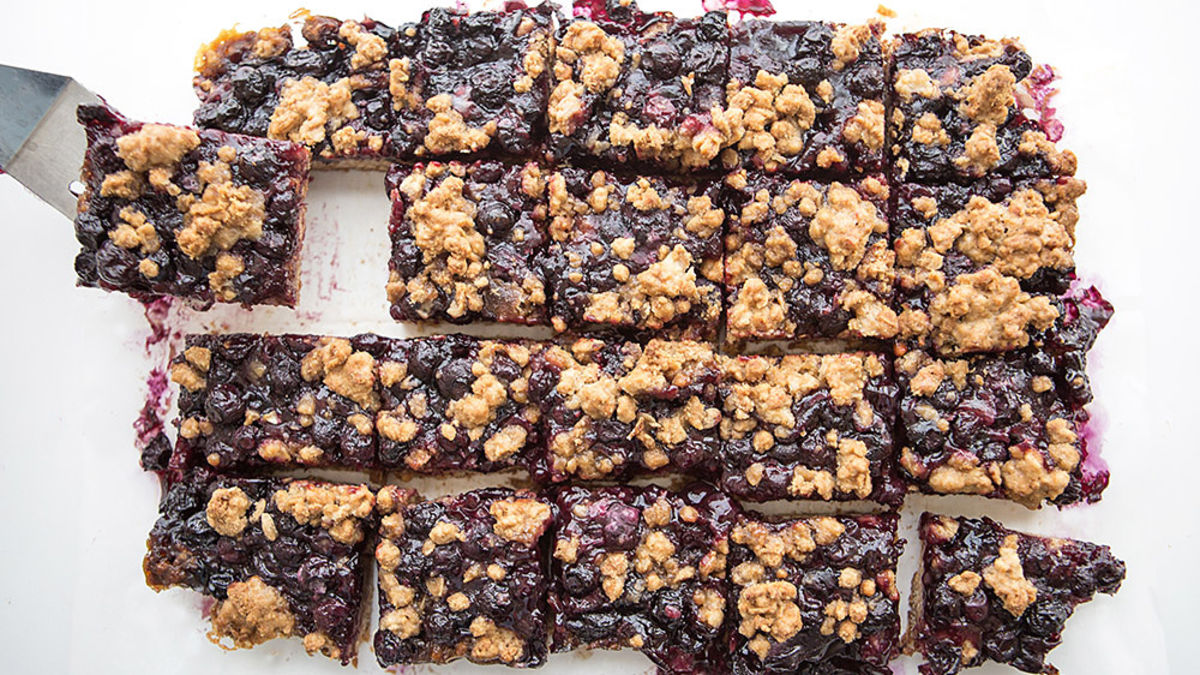 Blueberry Crumble Breakfast Bars