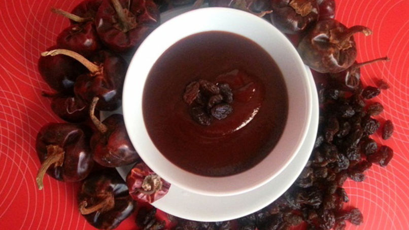 BBQ Sauce with Raisins and Cascabel Chili