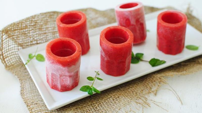 Strawberry Mojito Shotsicles Recipe - Tablespoon.com