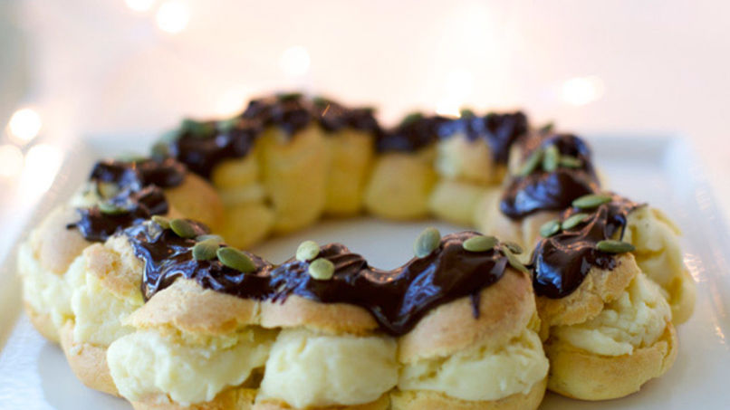 Frosted Creampuff Rosca de Reyes