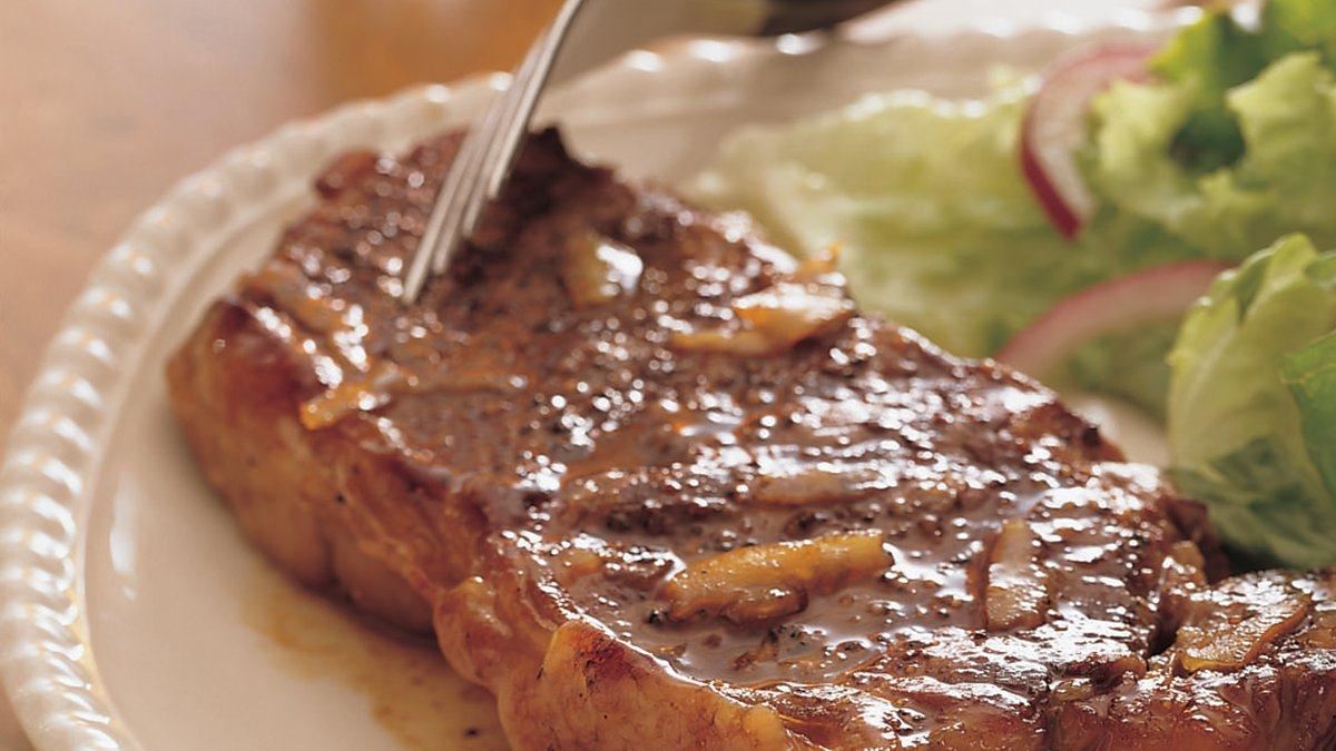 Grilled Glazed Peppered Steak 