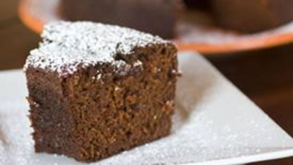 Gooey Honey Cake