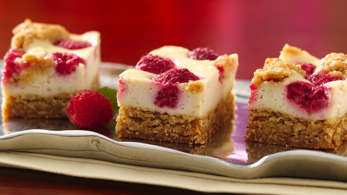 Yogurt Raspberry Cheesecake Bars