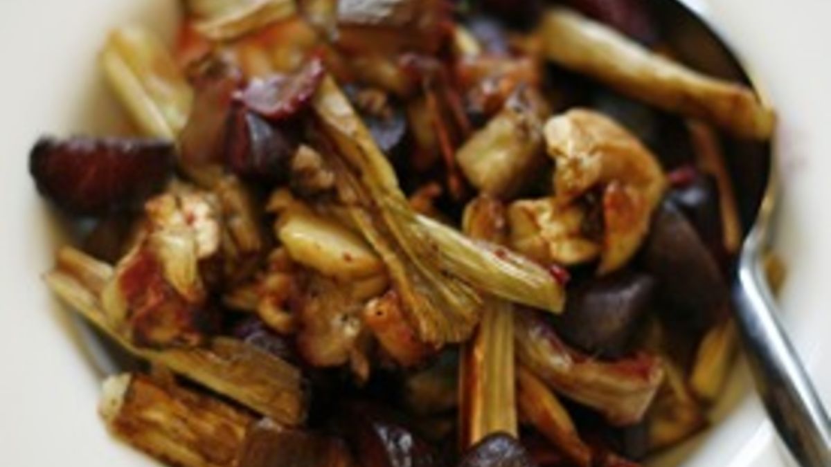 Garlicky Roasted Beets, Leeks and Eggplant