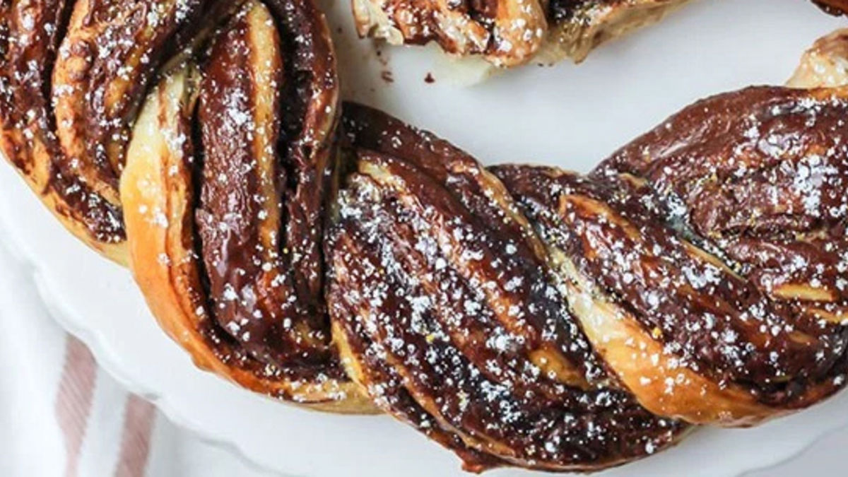 2-Ingredient Chocolate Braided Bread