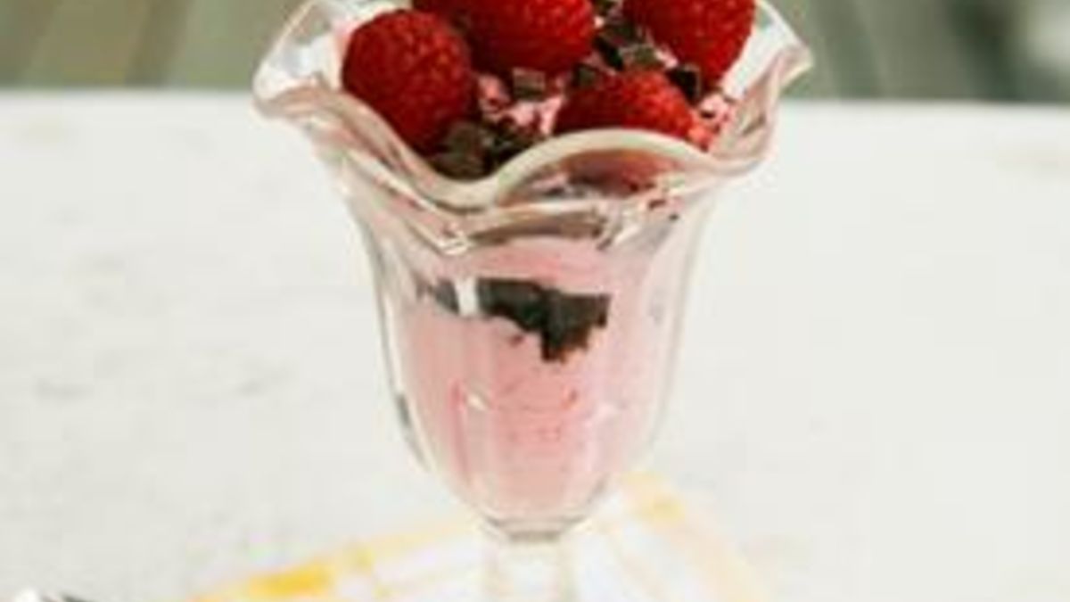Easy Raspberry Chocolate Parfait