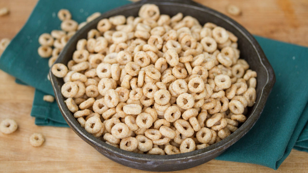 Garlic Toast Hot Buttered Cheerios™