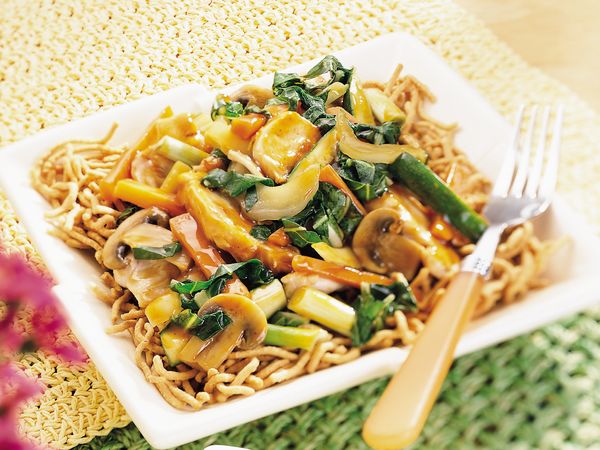 Chicken-Vegetable Chow Mein