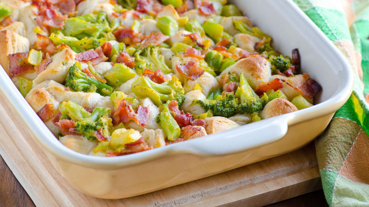 Bacon-Broccoli-Cheese Bubble-Up Bake