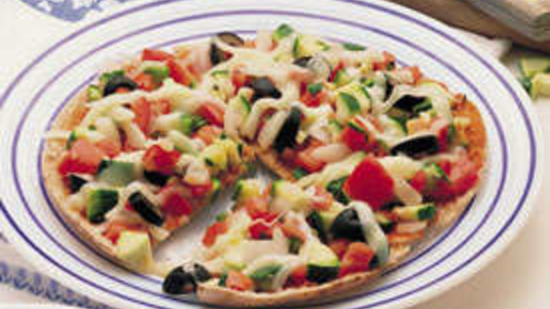 Veggie Pita Pizza Recipe - BettyCrocker.com