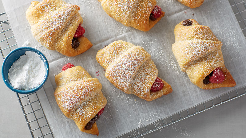 Chocolate Raspberry-Filled Grands!™ Crescents