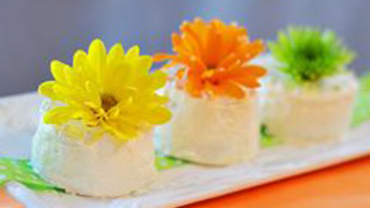 Mini Gluten-Free Wedding Cakes