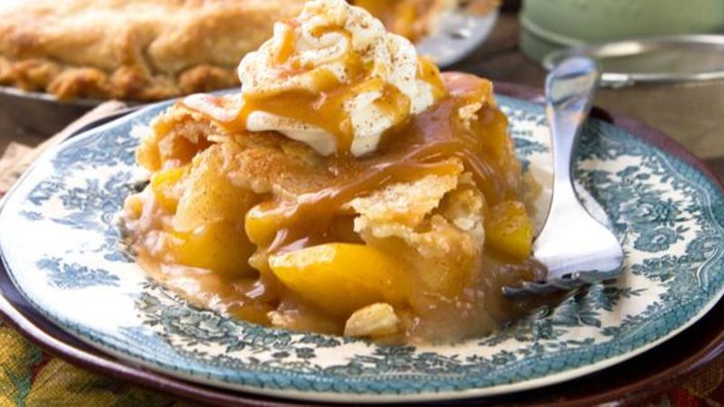 Spiced Bourbon Peach-Apple Pie Recipe - Tablespoon.com
