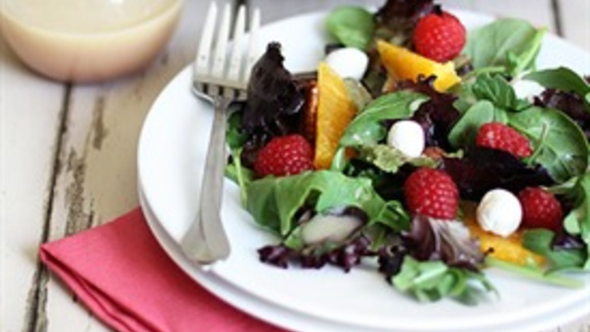 Spring Mix Salad with Raspberries