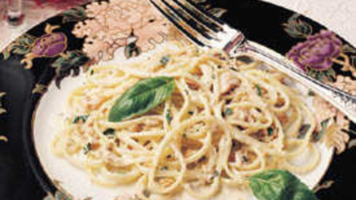Herbed Clam Linguine