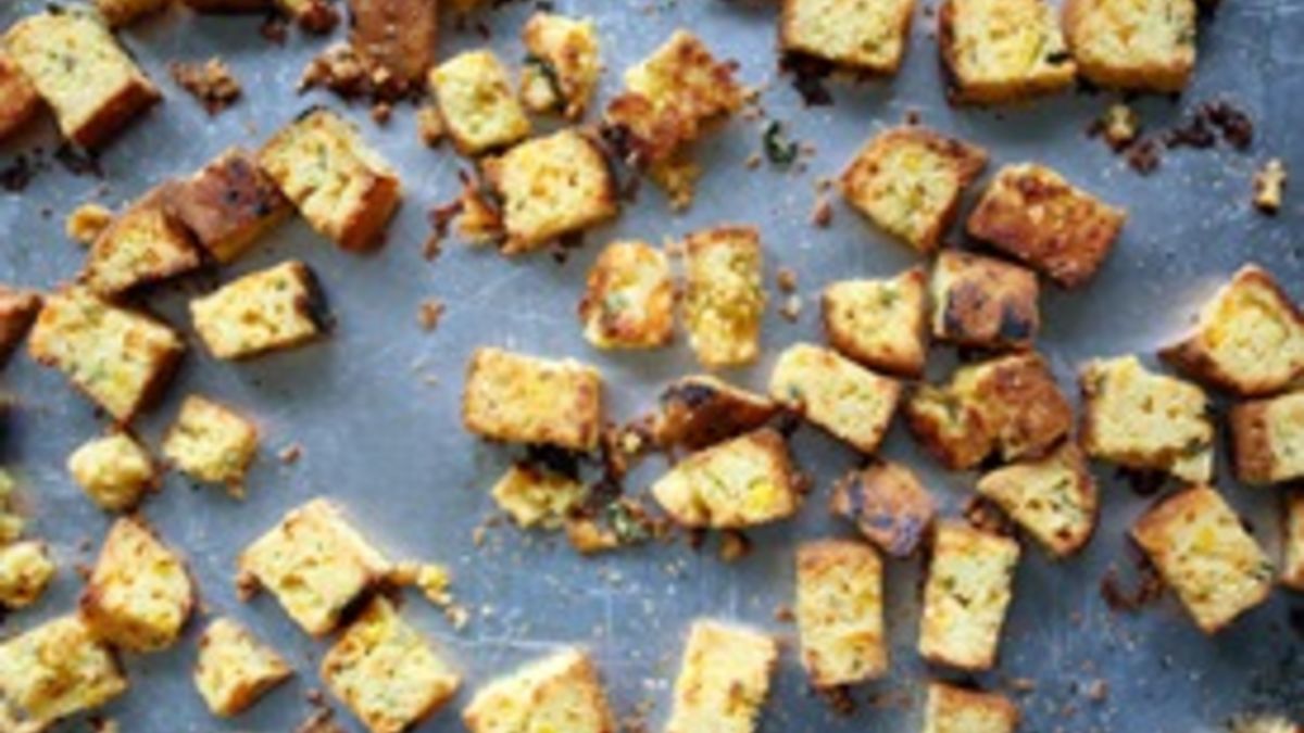 Cornbread Croutons