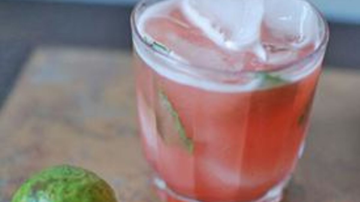Guava Basil Daiquiri