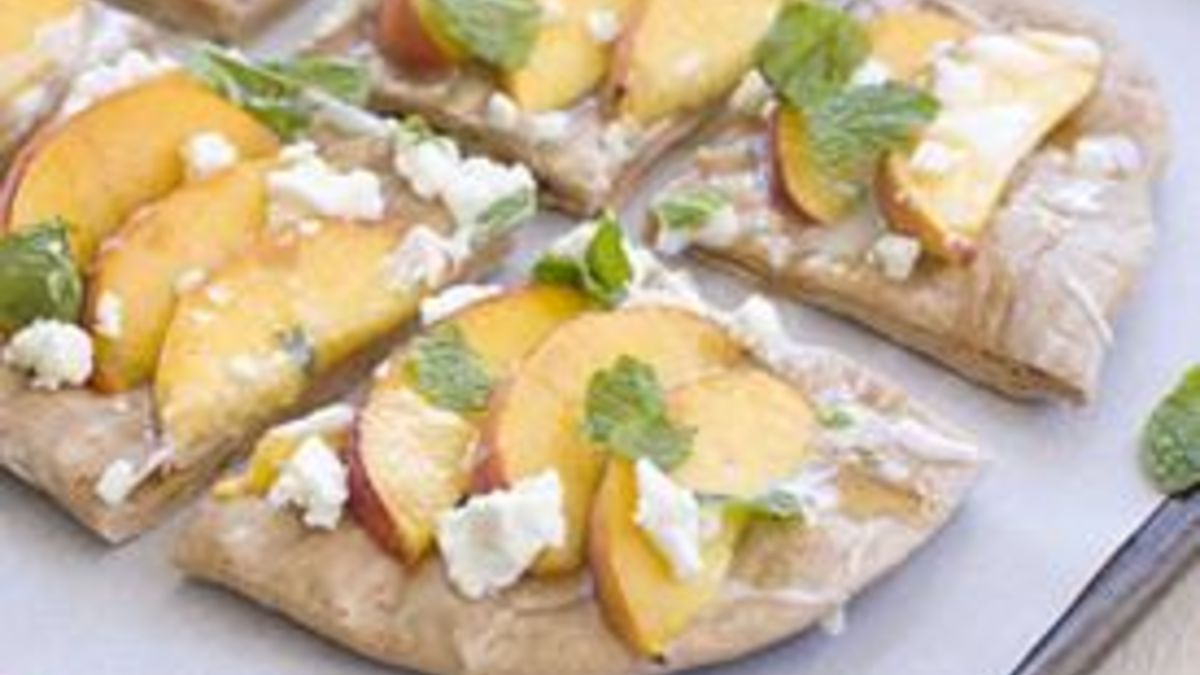 Grilled Peach Pizza