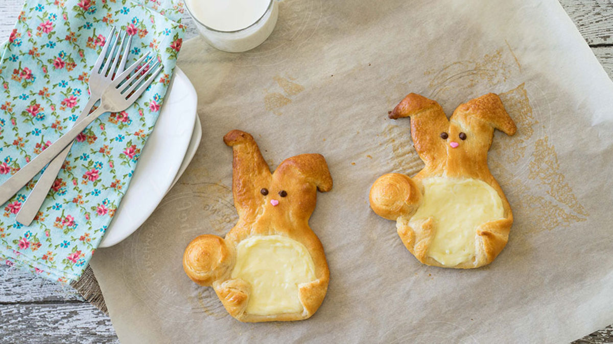 Cream Cheese Crescent Bunnies