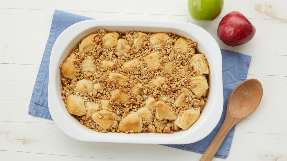 Caramel Apple Crunch Breakfast Bake