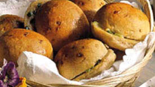Double-Onion Rolls 