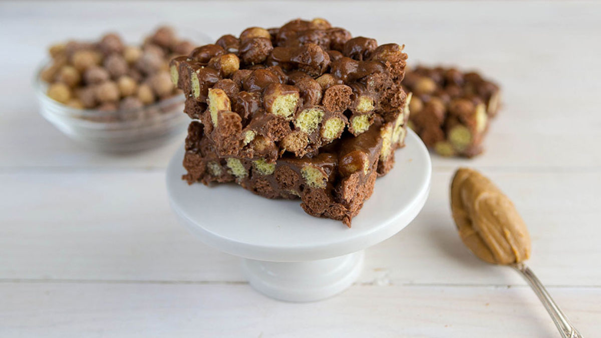 Reese's™ Puffs™ No-Bake Bars