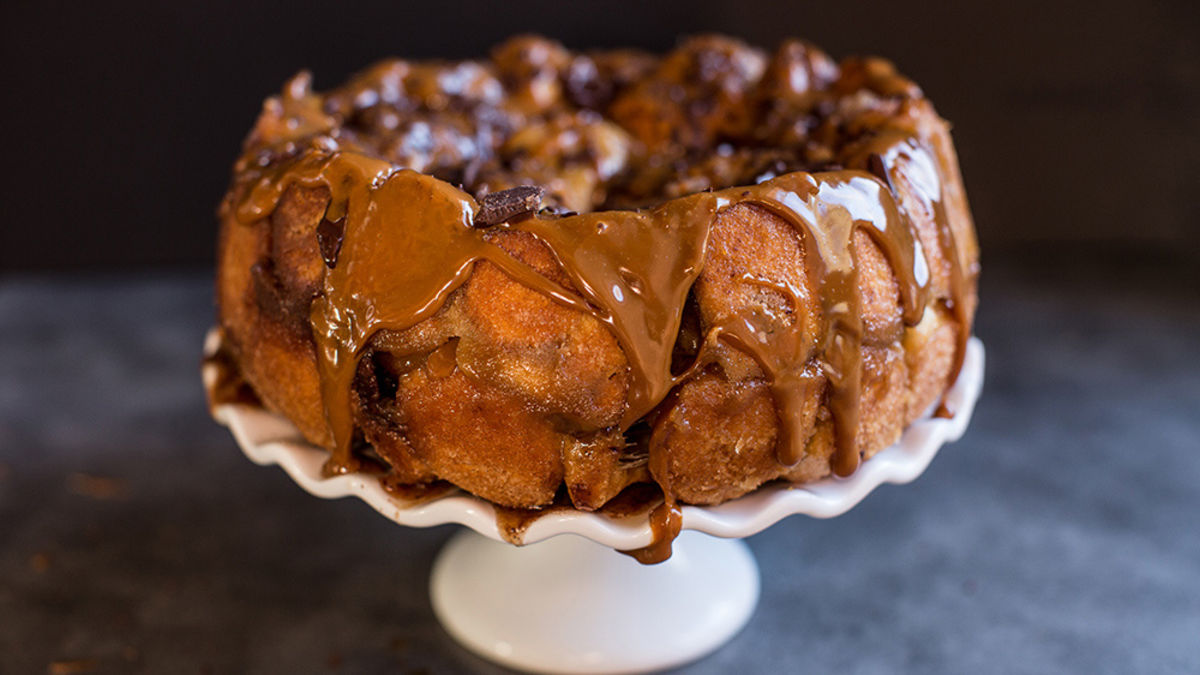 Chocolate-Peanut Butter Monkey Bread
