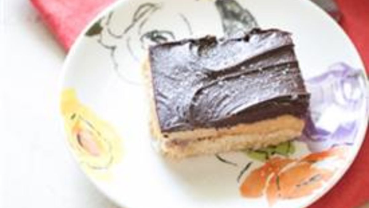Salted-Caramel Chocolate Shortbread Bars