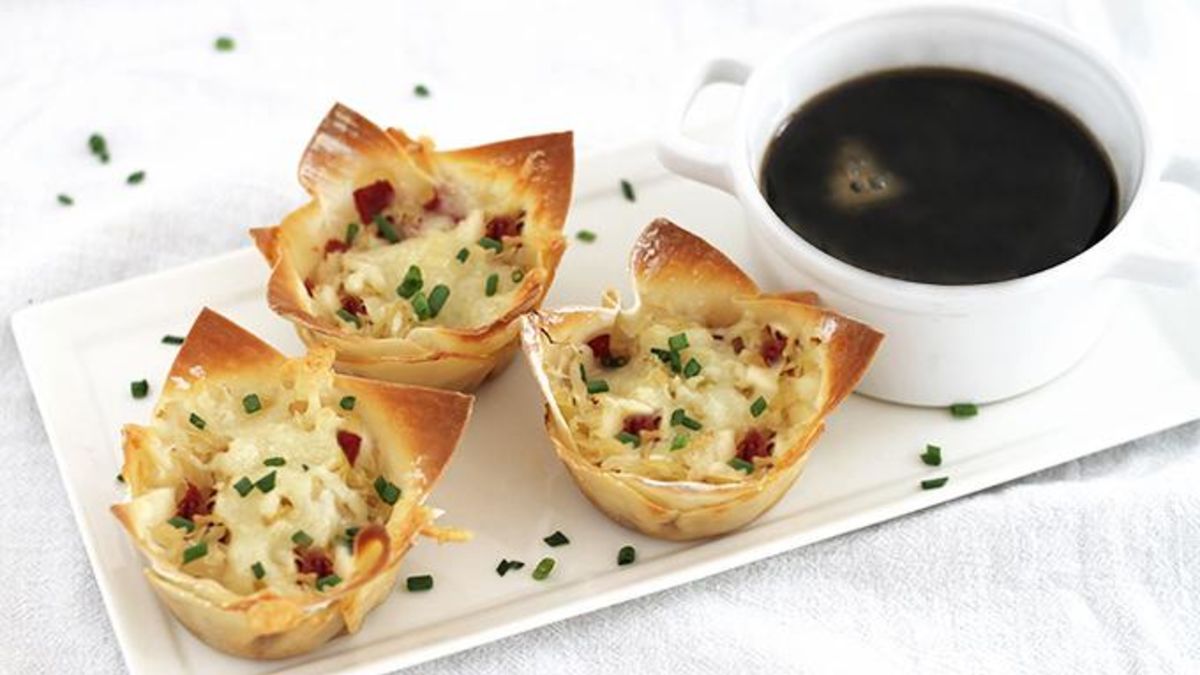 Reuben Cupcakes with Guinness Dipping Sauce
