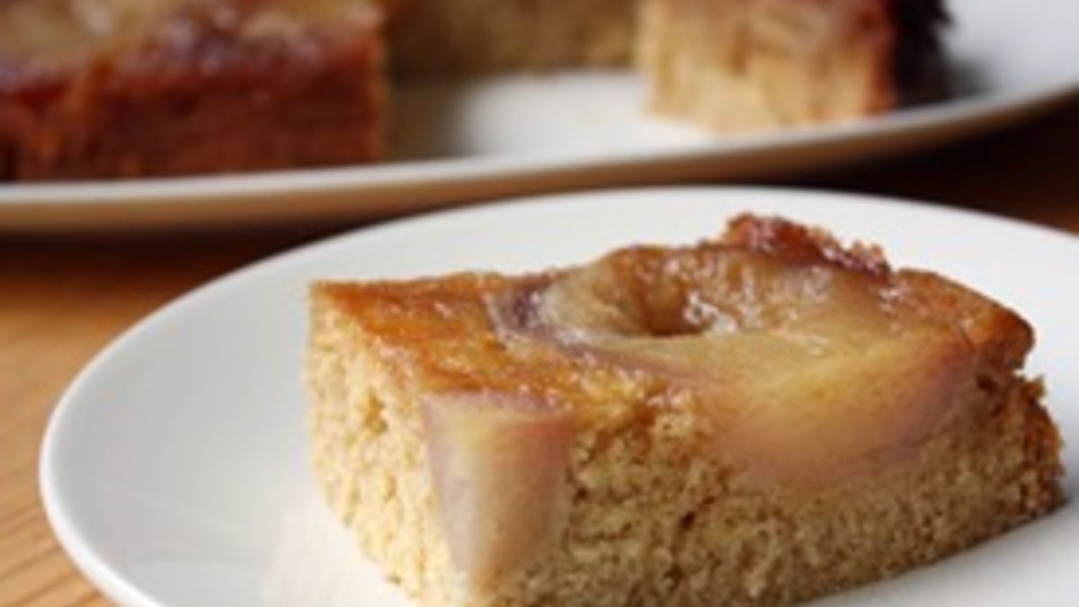 Slow-Cooker Pear-Vanilla Cake