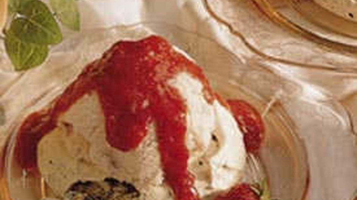 Strawberry-Chocolate Meringues