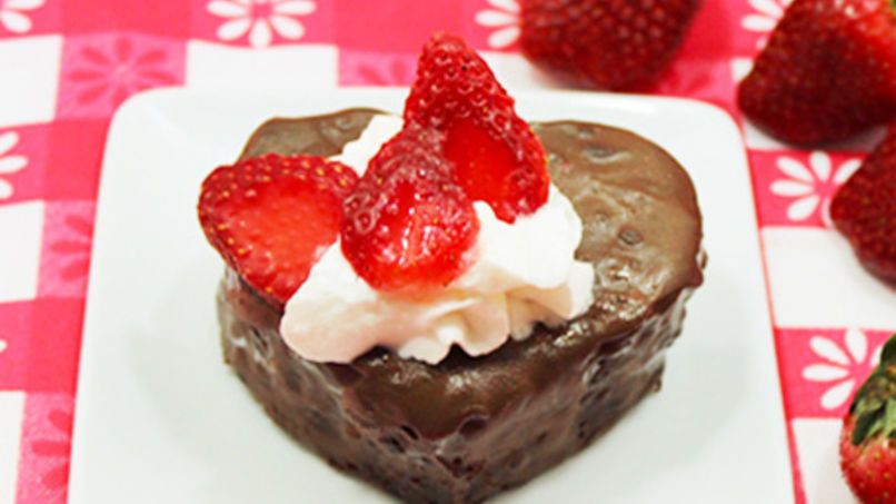 Chocolate Hearts Filled with Dulce de Leche