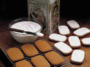 Old-Fashioned Molasses Cookies | Gold Medal Flour US