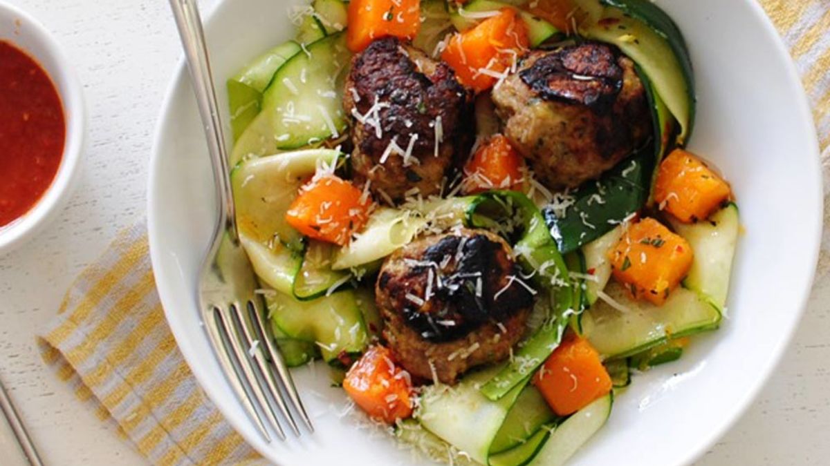 Zucchini Noodles and Turkey Meatballs