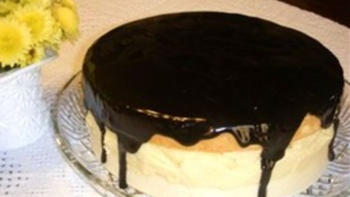 Boston Cream Pie Cheesecake