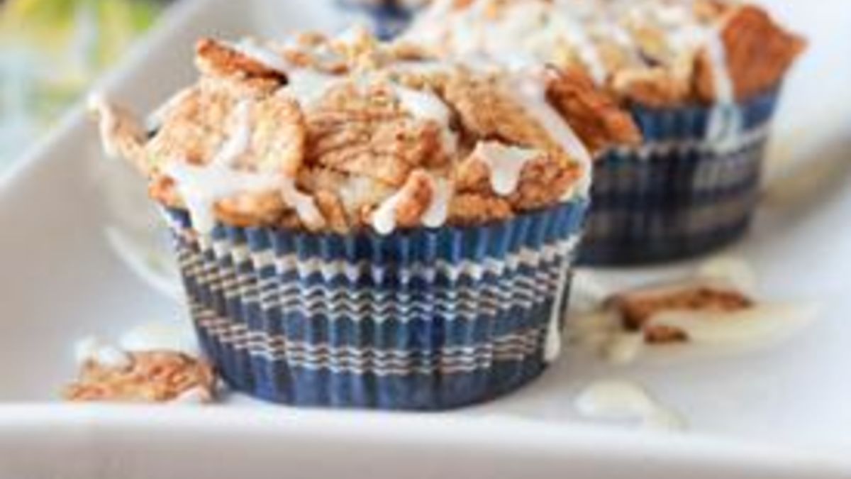 Bakery Style Blueberry Muffins with Snappy Streusel