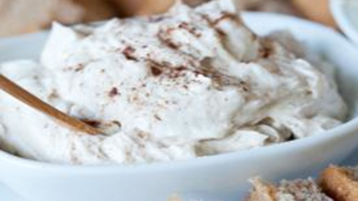 Cinnamon Cream Cheese Frosting Dip