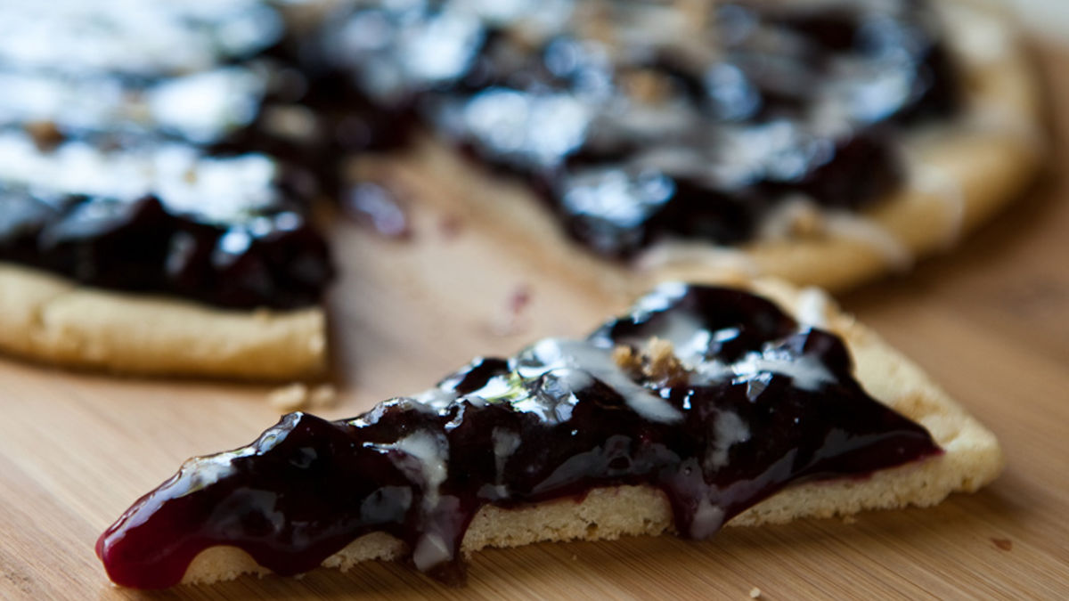 Blueberry Cookie Pizza