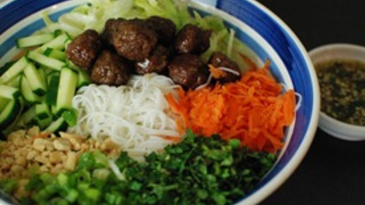 Vietnamese Xiu Mai Bun