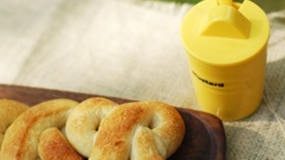 Super Easy Soft Pretzels