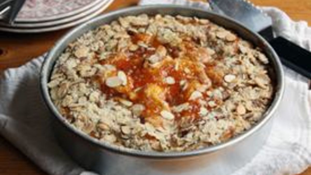 Almond-Apricot Coffee Cake