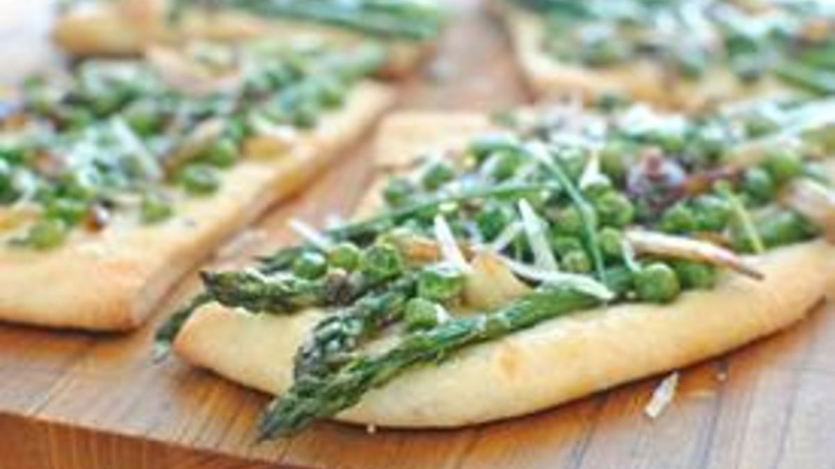 Rustic Spring Pizzettes
