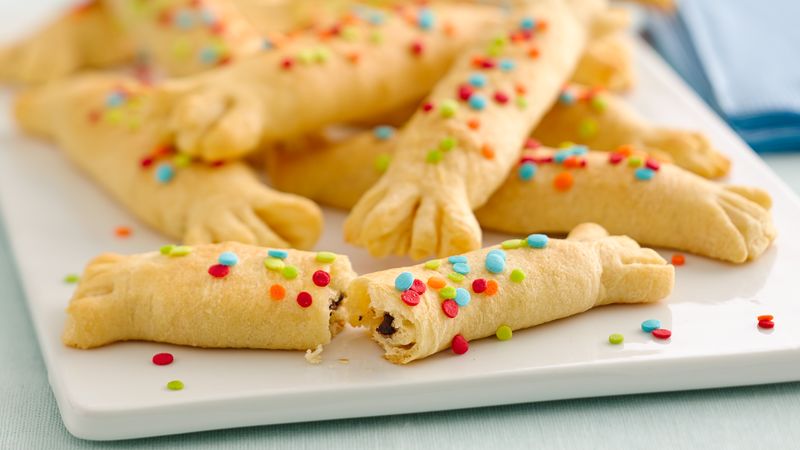 Easy Crescent Party Poppers