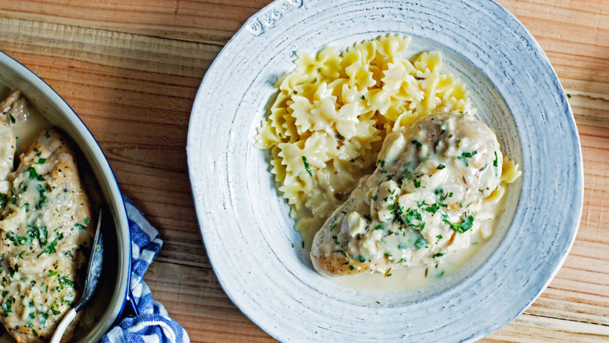 Slow-Cooker Creamy Garlic Chicken