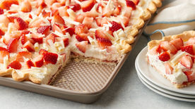 How to Make Strawberry and White Chocolate Cream Slab Pie Video