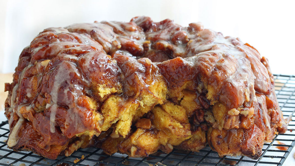 Pumpkin-Cinnamon Roll Monkey Bread