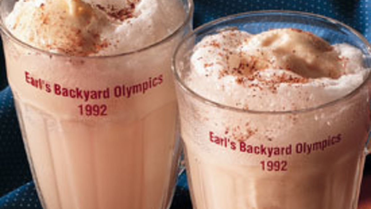 Frozen Yogurt Floats
